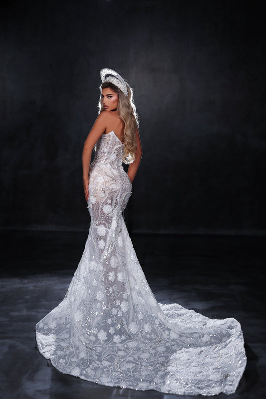 Pointed Sweetheart Mermaid Wedding Dress